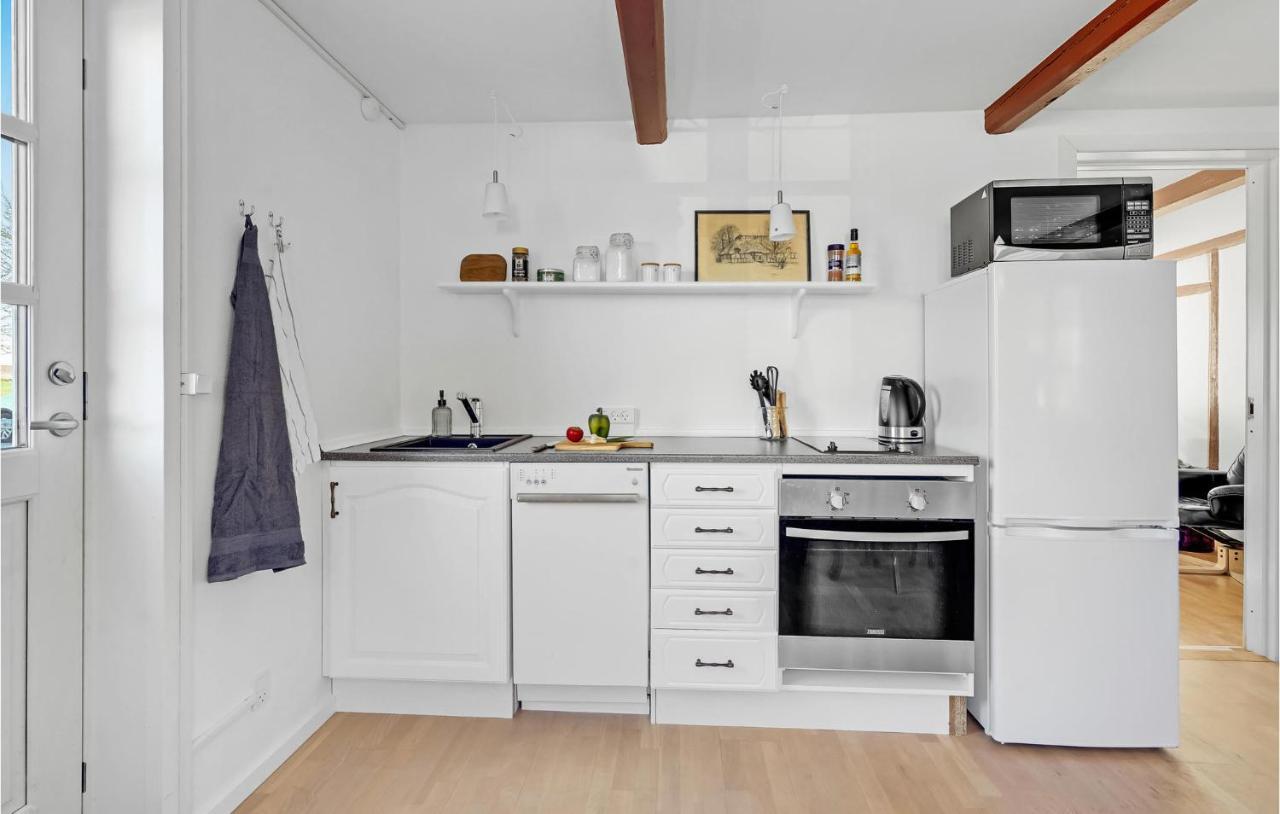 1 Bedroom Pet Friendly Apartment In Nørre Alslev Exterior foto